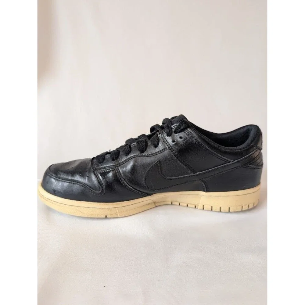 Nike Dunk Low Mens Black Sneakers Size 10 Casual Streetwear Shoes